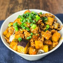【旨辛やみつき】なすと豚そぼろのご飯