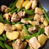ヒラメの作ってみた!投稿(10分で胃袋掴む!\新じゃがと鶏肉の粒マス炒め/)