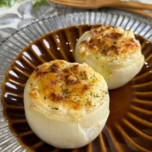〖新玉ねぎの丸ごとツナチーズグラタン〗新玉の甘さ×トロトロ♪