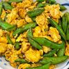 とーるじーじの作ってみた!投稿(食感も楽しめる♡スナップえんどうとふわふわたまごの中華炒め)