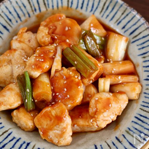 ワンパンで作る!『鶏むね肉と長ネギのヤンニョム風炒め』