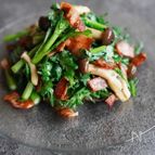 簡単5分で完成『カリカリベーコンのごちそう春菊 』