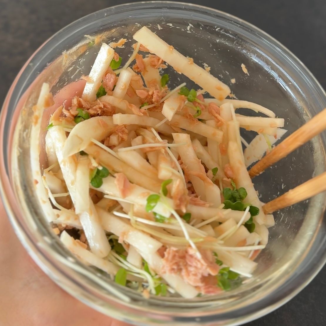 5分でできる！【シャキシャキ大根ツナサラダ】 | レシピサイトNadia