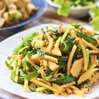 豚ひき肉でチンジャオロース☆節約