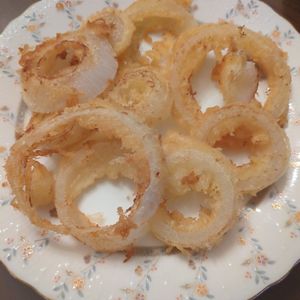たりおの作ってみた!投稿(ザクザク衣の秘密はアレ㊙️新玉ねぎdeオニオンリング)