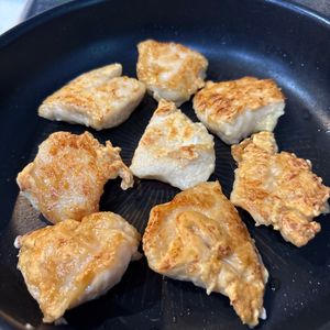1199916の作ってみた!投稿(焼くだけ簡単！【鶏むね肉のガーリック醤油】しっとりコクうま♡)