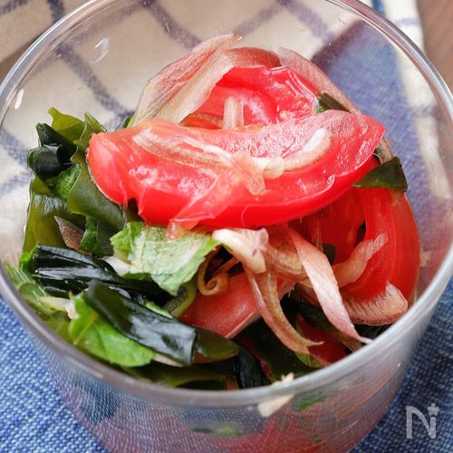 【秒速で完成】食欲そそる！トマトとみょうがの和風やみつき和え