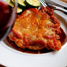 【チキンステーキの作り方】皮面パリッと香ばしく中はジューシー