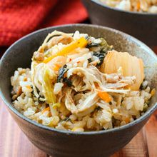 【ビビンバ風炊き込み飯】炊飯器に入れるだけ!