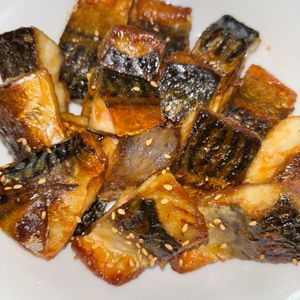 おのチンの作ってみた!投稿(やみつき甘辛味！お弁当にも最高♡さばの蒲焼き)