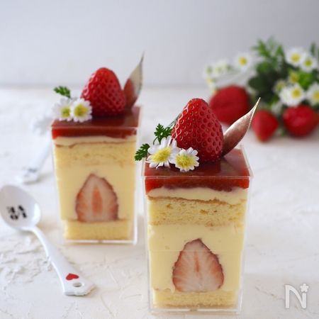 簡単 カップ フレジェ 苺ケーキ 型不要 時短 By きゃらきゃら レシピサイト Nadia ナディア プロの料理家のおいしいレシピ