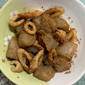 チョビの助の作ってみた!投稿(【こんにゃくとちくわの甘辛煮】すぐできて作り置きにも◎)