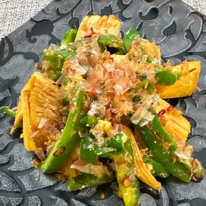 楽ラク手抜キッチン🐶🐾の作ってみた!投稿(ヘルシー和食のお惣菜♪筍とピーマンの生姜醤油おかか和え🤭)