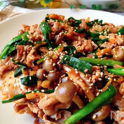 スピードおかず♪豚肉とニラの味噌キムチ炒め