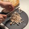 寒いと食べたくなる【鮭ときのこのミルクリゾット】の下準備