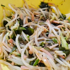 Maiの作ってみた!投稿(抱えて食べたい♡【しゃきしゃきもやしの中華サラダ】)