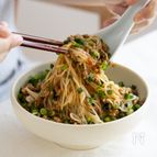 にらとねぎがたっぷり！そうめんで作るピリ辛肉味噌のあえ麺