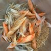1分副菜♡『もやしとカニカマの胡麻和え』レンジで完成♪の工程1