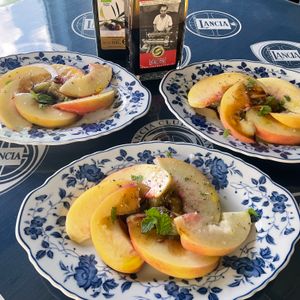 Memento-MORIの作ってみた!投稿(【桃と焼きナスのサラダ】バルサミコ酢が合うんです。)