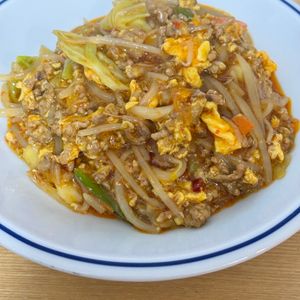 Tsuneaki Okadaの作ってみた!投稿(行列の定食屋さんの🍚とろとろ肉みそ卵のもやし炒め定食🤩)