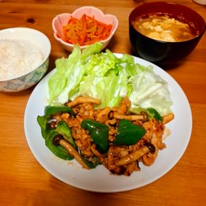 まろみの作ってみた!投稿(豚肉とピーマンときのこのオイスター炒め)