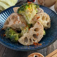 焼きレンコンの胡麻マヨ和え