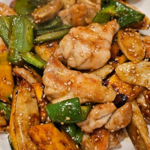 楓ママの作ってみた!投稿(行列の定食屋さんの🍚とろとろ甘酢の甘辛鶏ごぼう定食🤩)