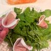 【食べてキレイに】ルッコラと生ハムのなます乗せサラダの工程2