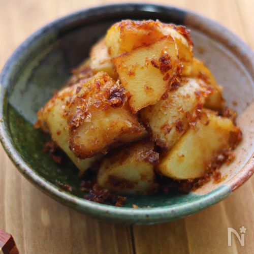 【お箸が止まらん…!】新じゃがの甘辛おかか和え