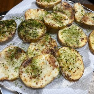 ぽちゃこの作ってみた!投稿(【秒でなくなるコンソメポテト】やみつき新じゃがレンジで時短!)