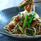 お手軽！簡単！＊豚こまともやしとニラの中華炒め＊