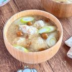 ＼からだぽかぽか♪／納豆鶏団子入りなめこ汁