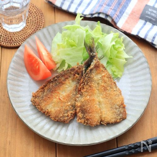 イワシが“ごちそう”になる。子どもが取り合うチーズパン粉焼き
