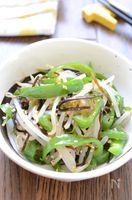 簡単副菜【ピーマンもやしの塩昆布和え】旨味たっぷりお弁当にも