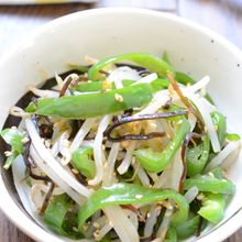 簡単副菜【ピーマンもやしの塩昆布和え】旨味たっぷりお弁当にも