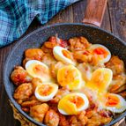 フライパンで食卓に♪照りたまマヨチキンのとろーりチーズ