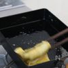 【卵焼き】梅チーズ香る♪卵１個でふんわり厚焼き玉子の工程3