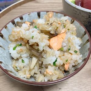 Natsukoの作ってみた!投稿(鮭と大根葉と舞茸の混ぜごはん)