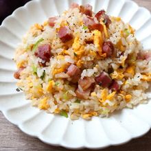 【最強ランチ！】ブロックベーコン炒飯