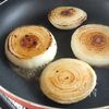 簡単とろ旨！新玉ねぎの旨塩ペッパーステーキ。の工程5