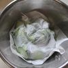 さっぱり箸休め【ごま油香る胡瓜と竹輪の塩和え】夏の塩分補給！の工程1