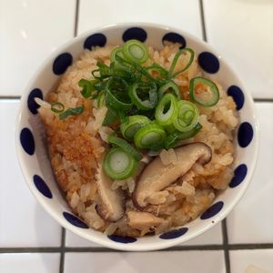 mi-koの作ってみた!投稿(具材は2つだけ！包丁不要で簡単「ツナと椎茸の炊き込みご飯」)