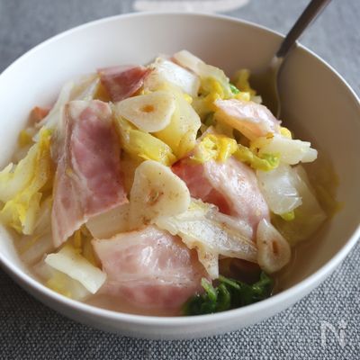 【レンジで簡単!白菜とベーコンの重ね煮】シンプルでおいしい♪