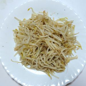 ふうかの作ってみた!投稿(【もやし炒め】秒でなくなるシャキうま)