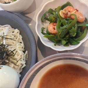 ようそうの作ってみた!投稿(【ピーマンとえびのペペロン炒め】ごちそう副菜♡)