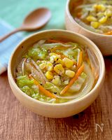 野菜たっぷり♩味噌ラーメン風スープ