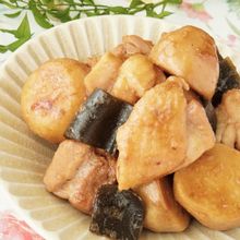 季節を楽しむ旬ごはん✿昆布だしが効いた里芋と鶏もも肉の煮物