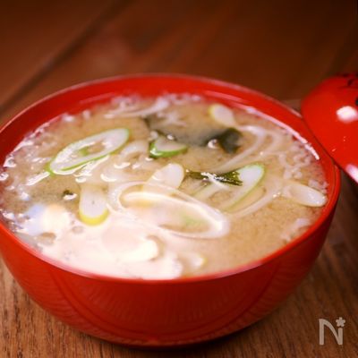 こんなシンプルな味噌汁がなぜこんなに旨いんですか？何入れた？