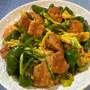 楽ラク手抜キッチン🐶🐾の作ってみた!投稿(春キャベツと鶏肉《回鍋肉風♡味噌炒め》)