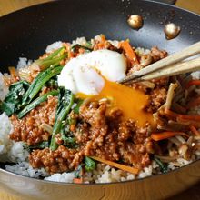 ワンパン、野菜たっぷり【石焼風ビビンバ】